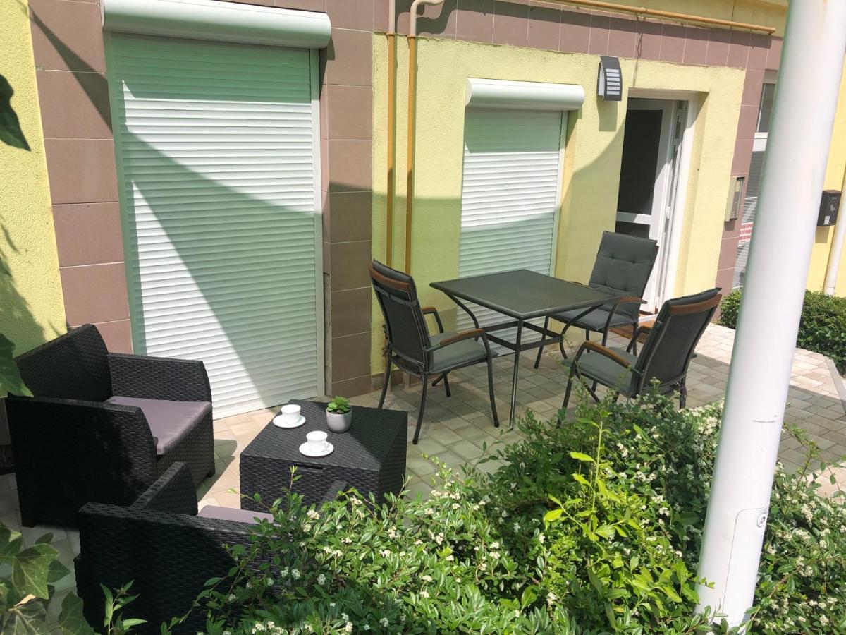 La Bella Centrum Apartmanok Piros/Sarga Heviz Exterior foto